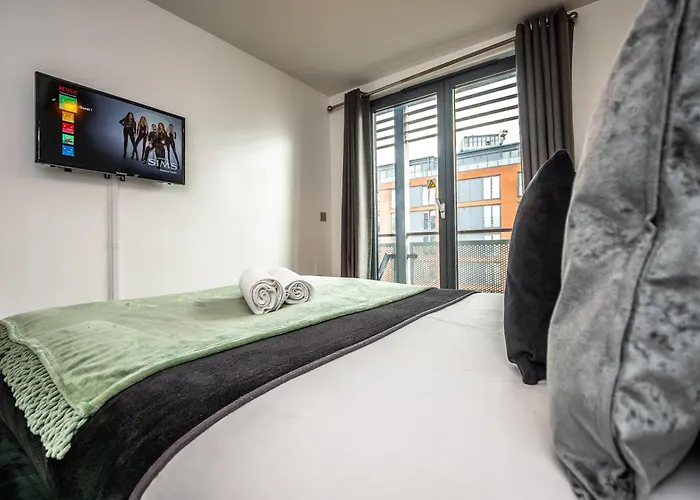 Amazing New Arcadian Centre - 1Bdr - Balcony & Parking